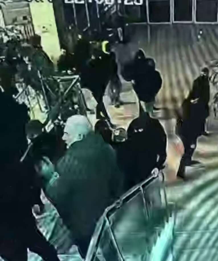 Президент Грузии обвинила Россию в использовании титушек на протестах в Тбилиси. Видео dqxikeidqxitkant