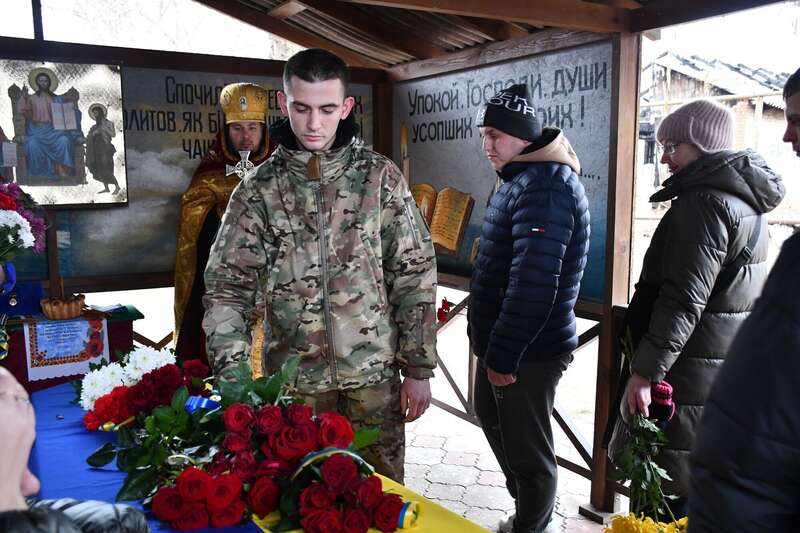 Йому назавжди буде 24: на Дніпропетровщині попрощалися з воїном, який загинув у боях за Україну. Фото