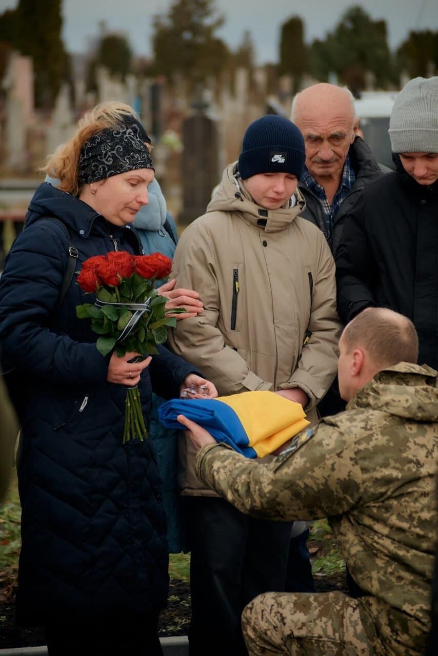 ³   :     ,         .  