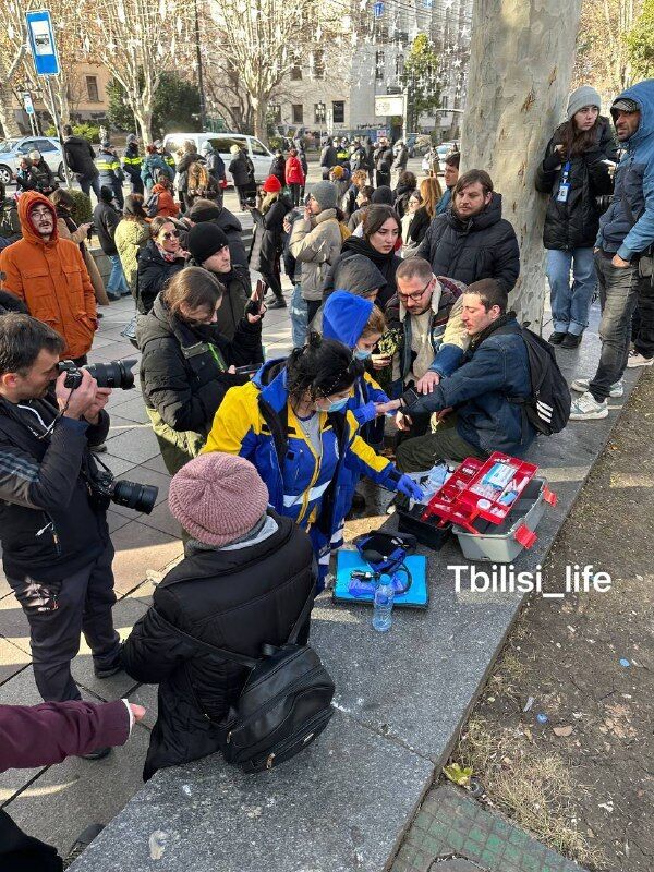 У Грузії поліція жорстоко затримала противників інавгурації Кавелашвілі. Відео