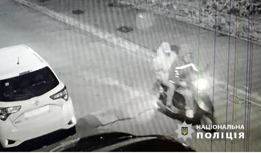 На заказ врага поджигали авто ВСУ: в Киеве задержали двух злоумышленников. Фото и подробности