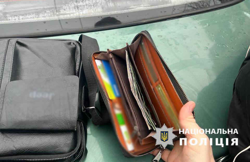 Пограбував пенсіонера в ліфті багатоповерхівки: у Києві затримали рецидивіста. Фото