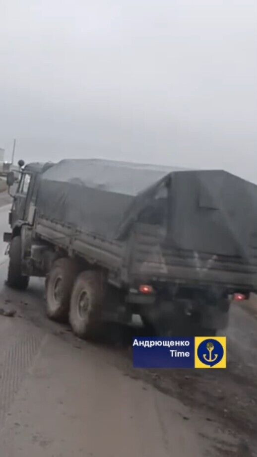 Окупанти почали активно переміщувати штурмові підрозділи з баз підготовки під Маріуполем на лінію фронту. Відео