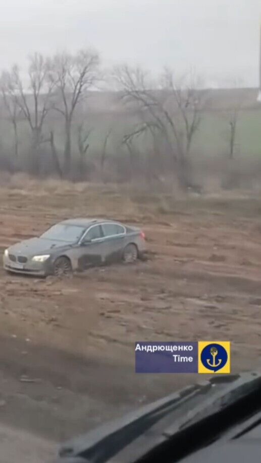 Окупанти почали активно переміщувати штурмові підрозділи з баз підготовки під Маріуполем на лінію фронту. Відео
