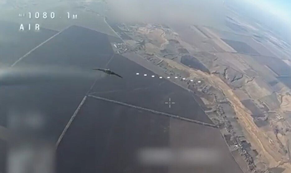 На Запорізькому напрямку українські бійці збили три потужні дрони-розвідники армії РФ. Відео