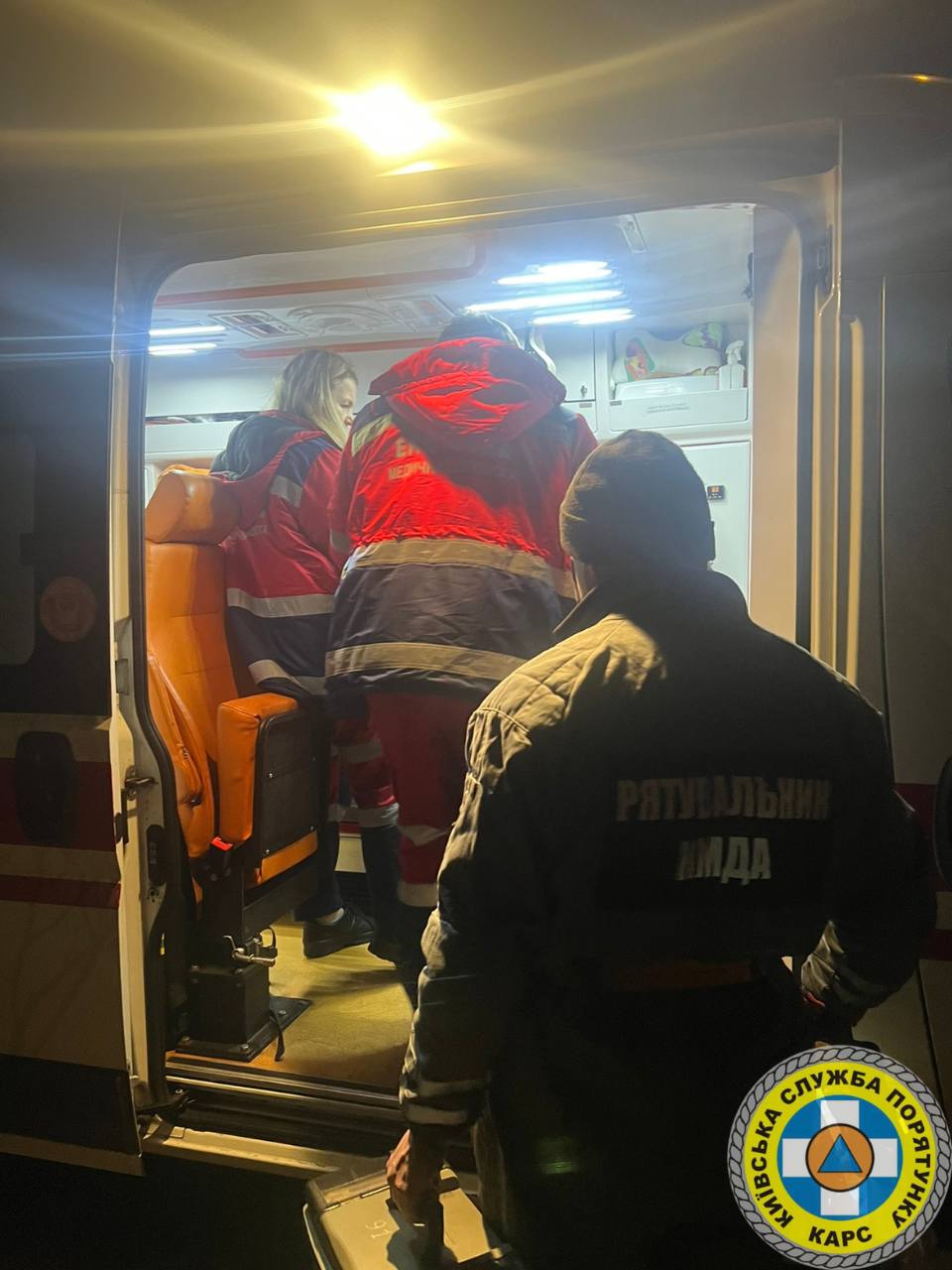 У Києві немовля кілька днів провело у замкненій квартирі, поліція розшукує 16-річну матір (оновлено) фото 2