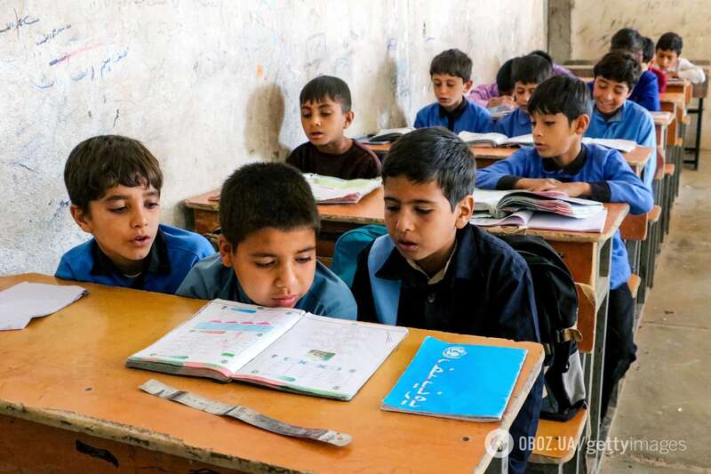 Телесные наказания, религия и запрет девочкам учиться после шестого класса: как  dqxikeidqxitkant