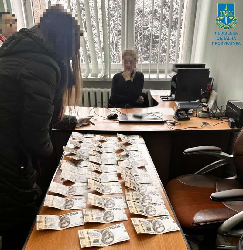 In the Lviv region, city council officials who organized a system were detained  dqxikeidqxitkant