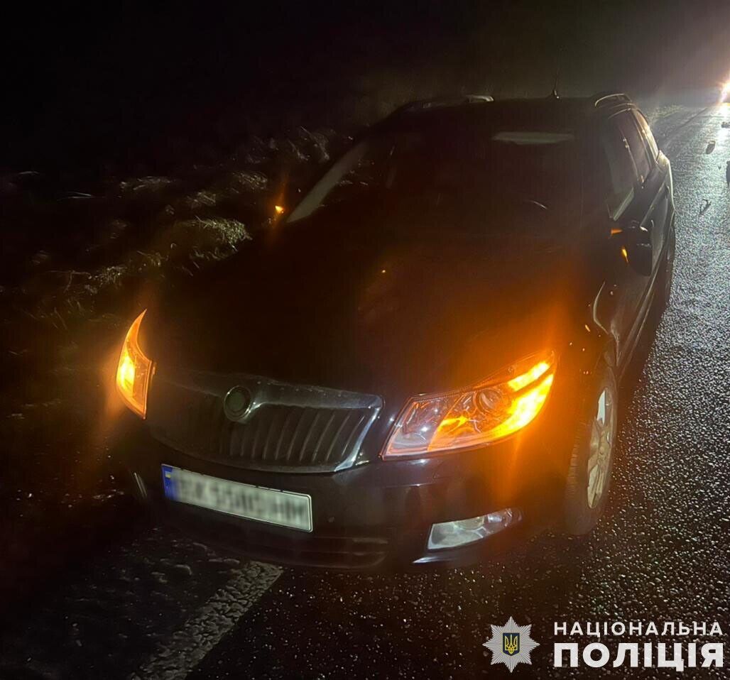 Переїхали два авто: на Львівщині у страшній ДТП загинув пішохід. Фото dqxikeidqxiqqeant