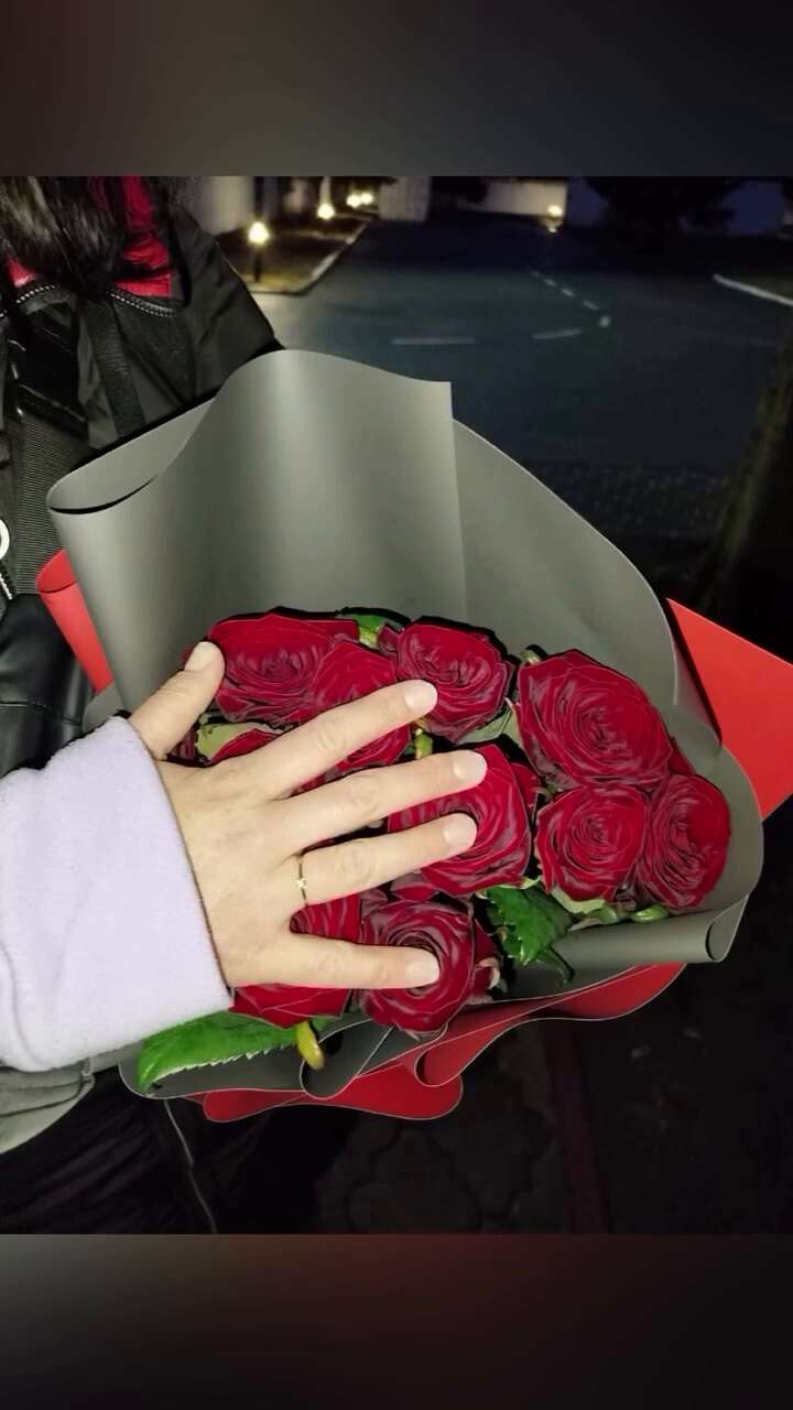 Звільнений з полону 30 грудня захисник острова Зміїний освідчився коханій: що відповіла дівчина. Відео