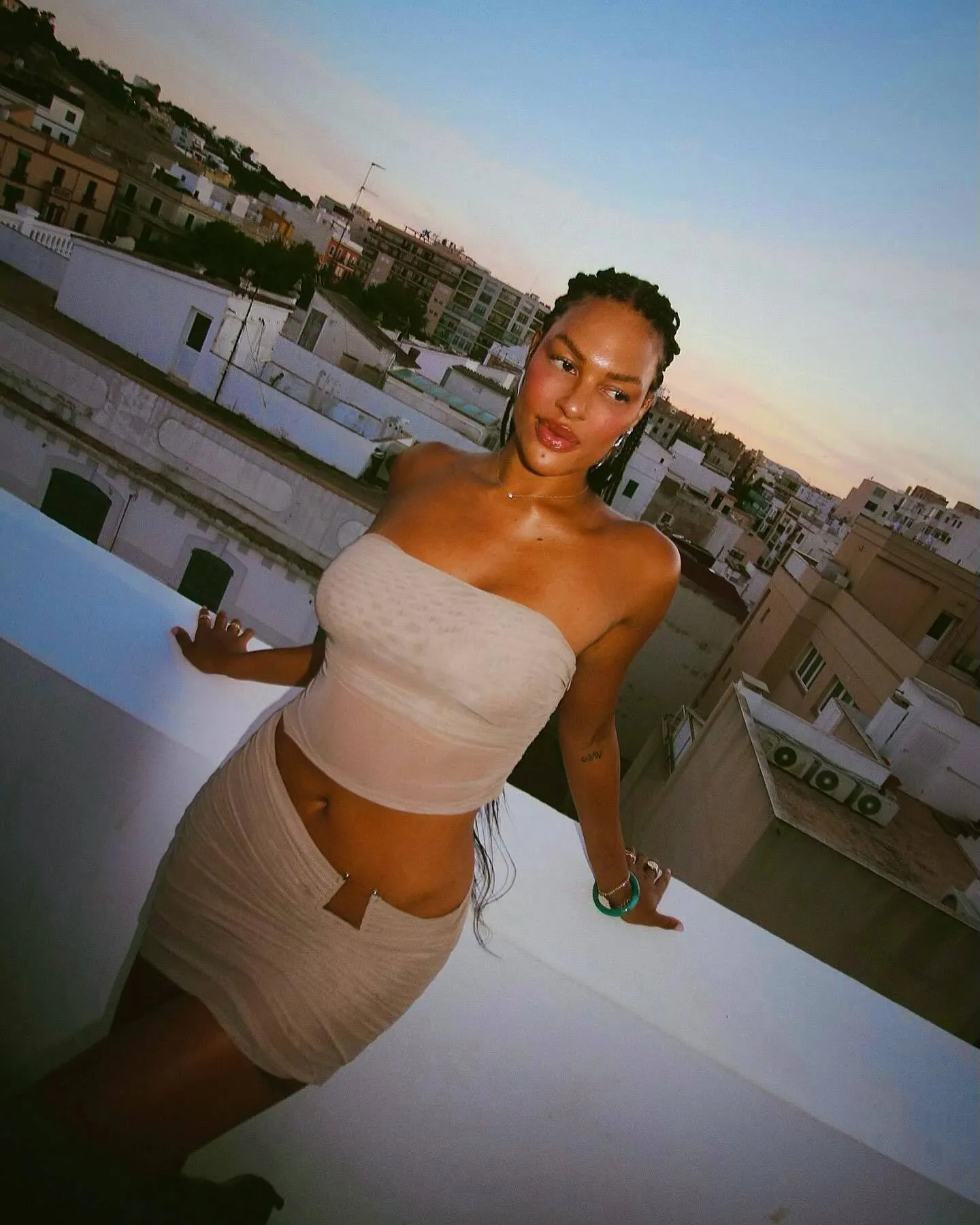 203-   OnlyFans    ,    ’.   