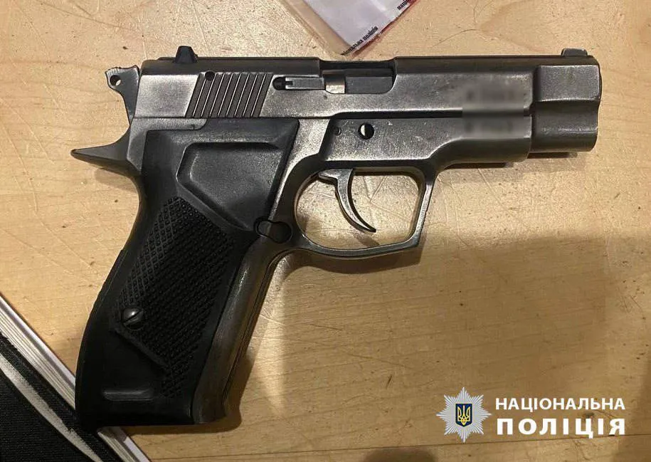 У Києві конфлікт між власниками собак ледь не закінчився вбивством. Подробиці справи та фото