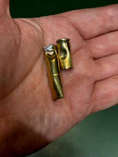 Валерій Залужний показал фото со стрельбища Валерій Залужний, тренування, стрільбище, стрілецькі тренування, гільзи dqxikeidqxitkant