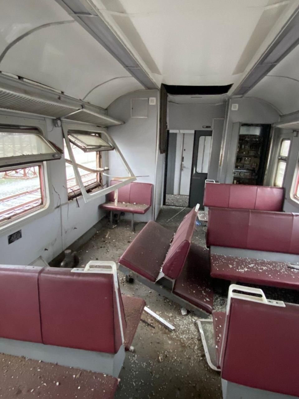 Strike on the railway infrastructure of the Dnipropetrovsk region: there are injured railway workers dqxikeidqxiqqeant