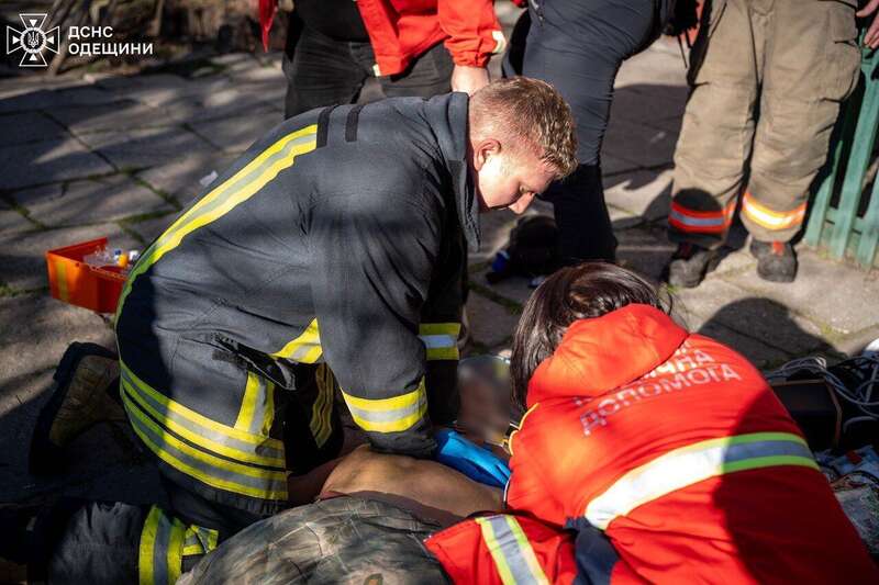Мужчину пытались реанимировать