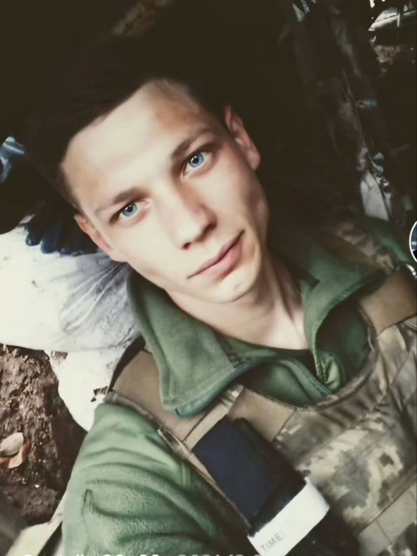 Украина теряет лучших сыновей: на фронте погиб военный из Киевщины Александр Капаций. Фото dqxikeidqxitkant