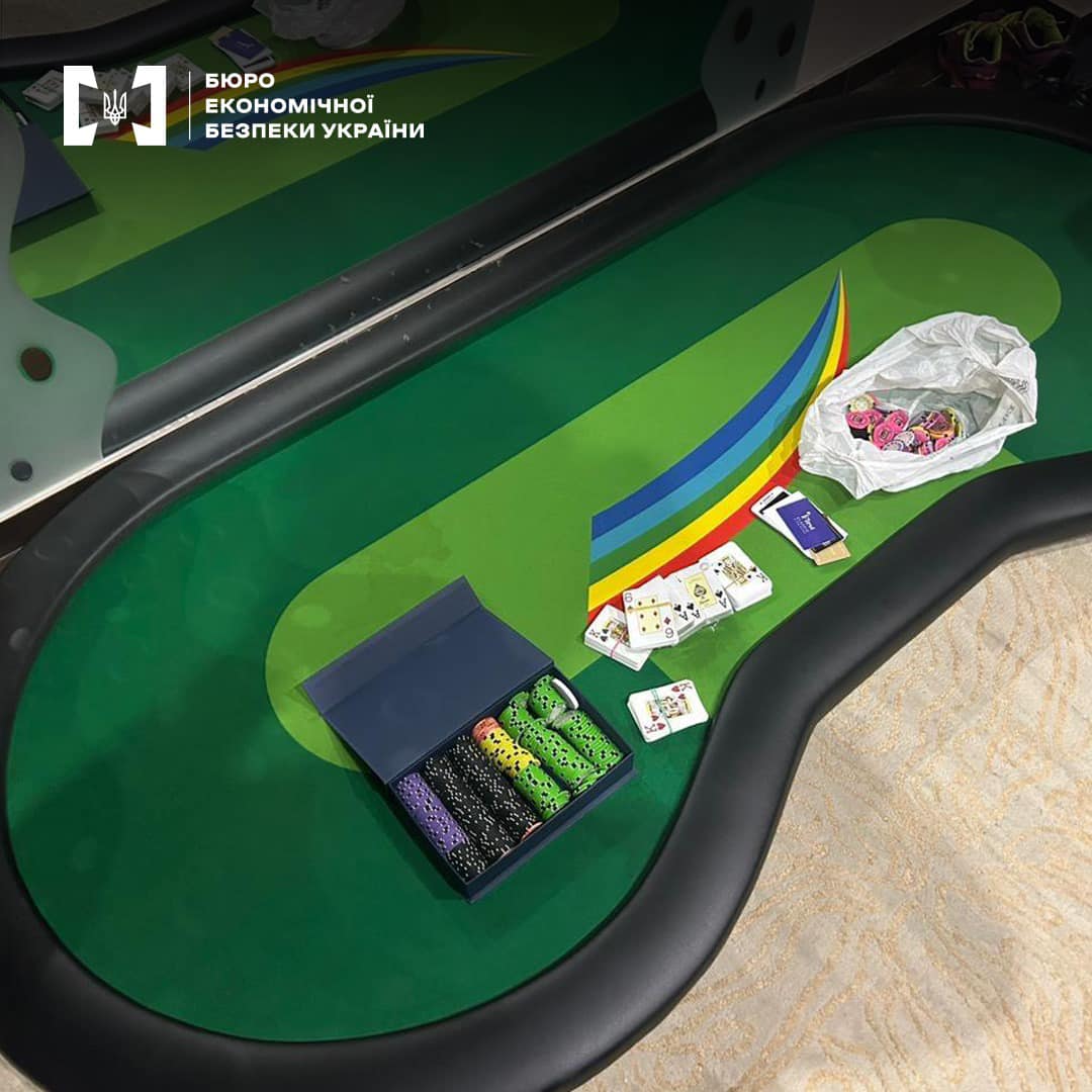 Во Львовской области детективы разоблачили четырёх организаторов подпольного покерного клуба – 05