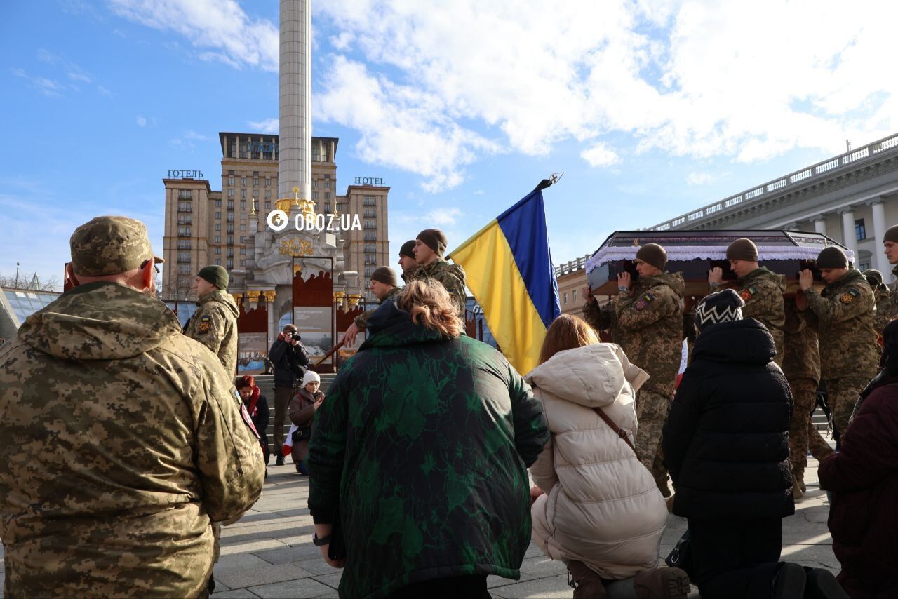 В Киеве на Майдане попрощались с польским добровольцем Филипом Антосяком. Фото и видео