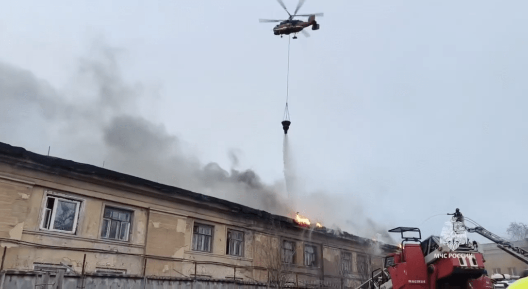 Пожежа у Москві, новини Москви, пожежа, Росія, новини Росії, машинобудівний завод, машинобудівний завод Чернишова
