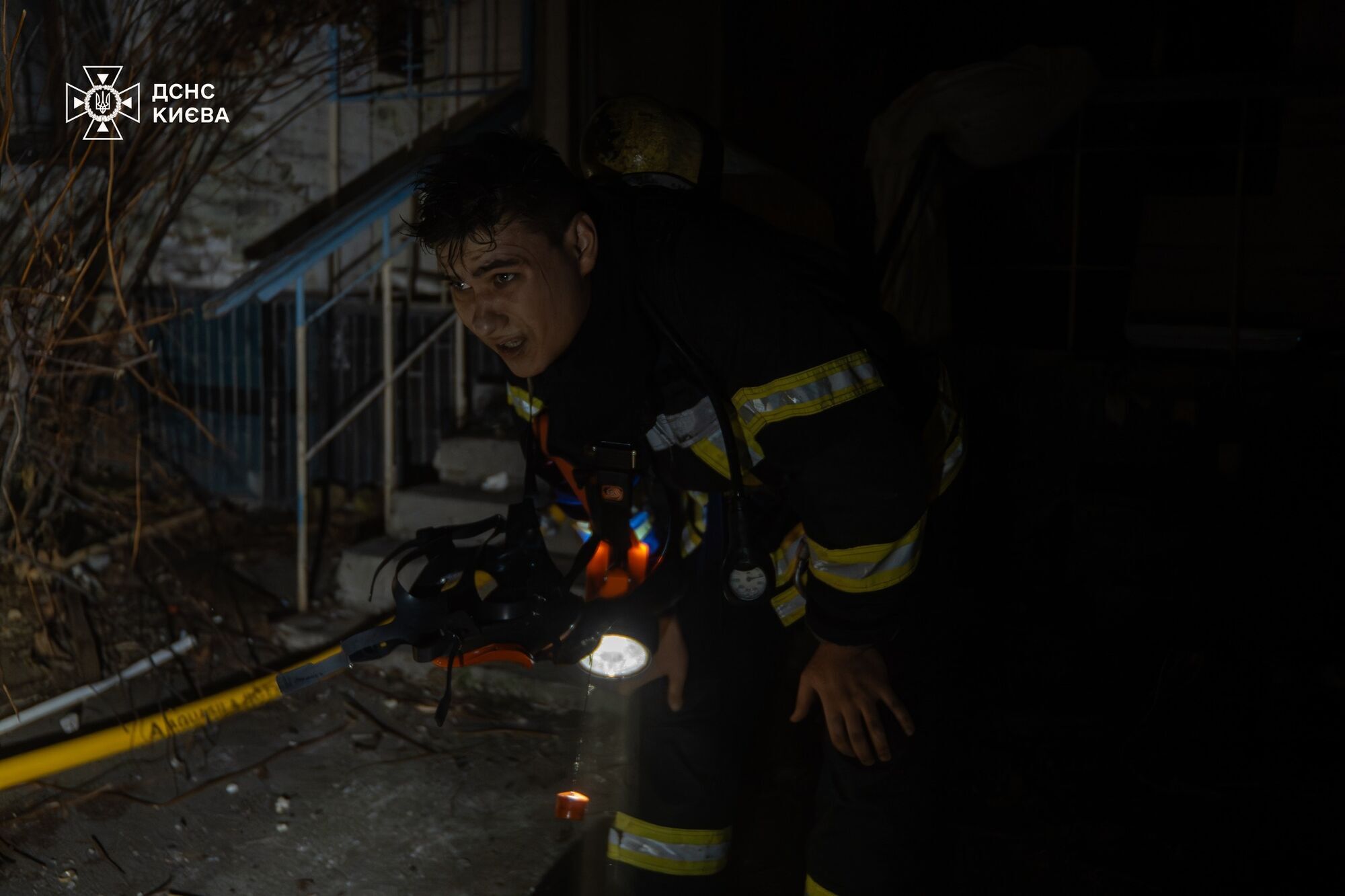 У центрі Києва сталася пожежа, є загиблий. Подробиці трагедії, фото та відео