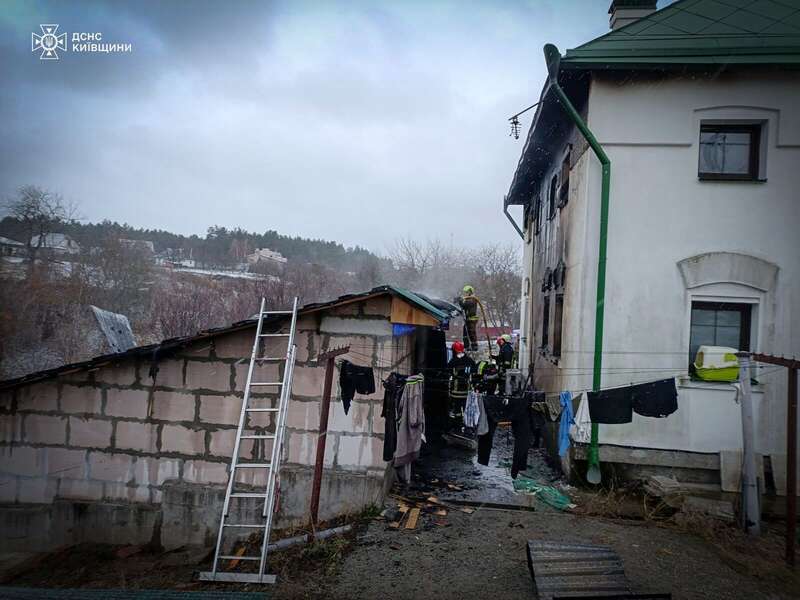 На Київщині сталася пожежа на території чоловічого монастиря. Подробиці та фото dqxikeidqxiqqeant