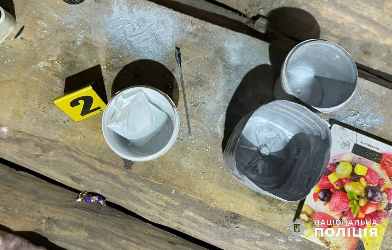 Оставили взрывчатку: на Буковине разоблачили российских агентов-наркодельцов, которые готовили теракт против полицейских. Фото