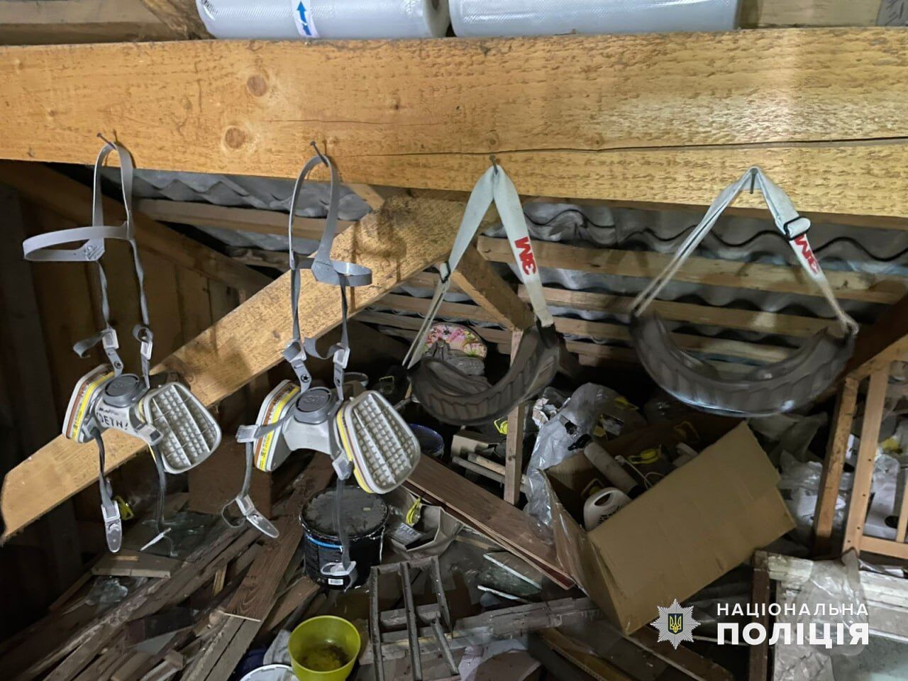 Оставили взрывчатку: на Буковине разоблачили российских агентов-наркодельцов, которые готовили теракт против полицейских. Фото