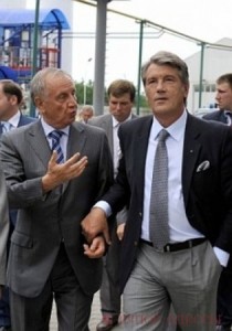 ВАЛЕРIЙ ХМЕЛЬНЮК ТА ВIКТОР ЮЩЕНКО