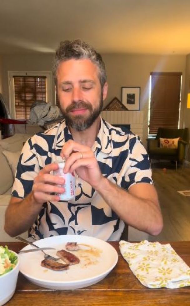 Беннетт Рі / © скриншот з відео dqxikeidqxitkant