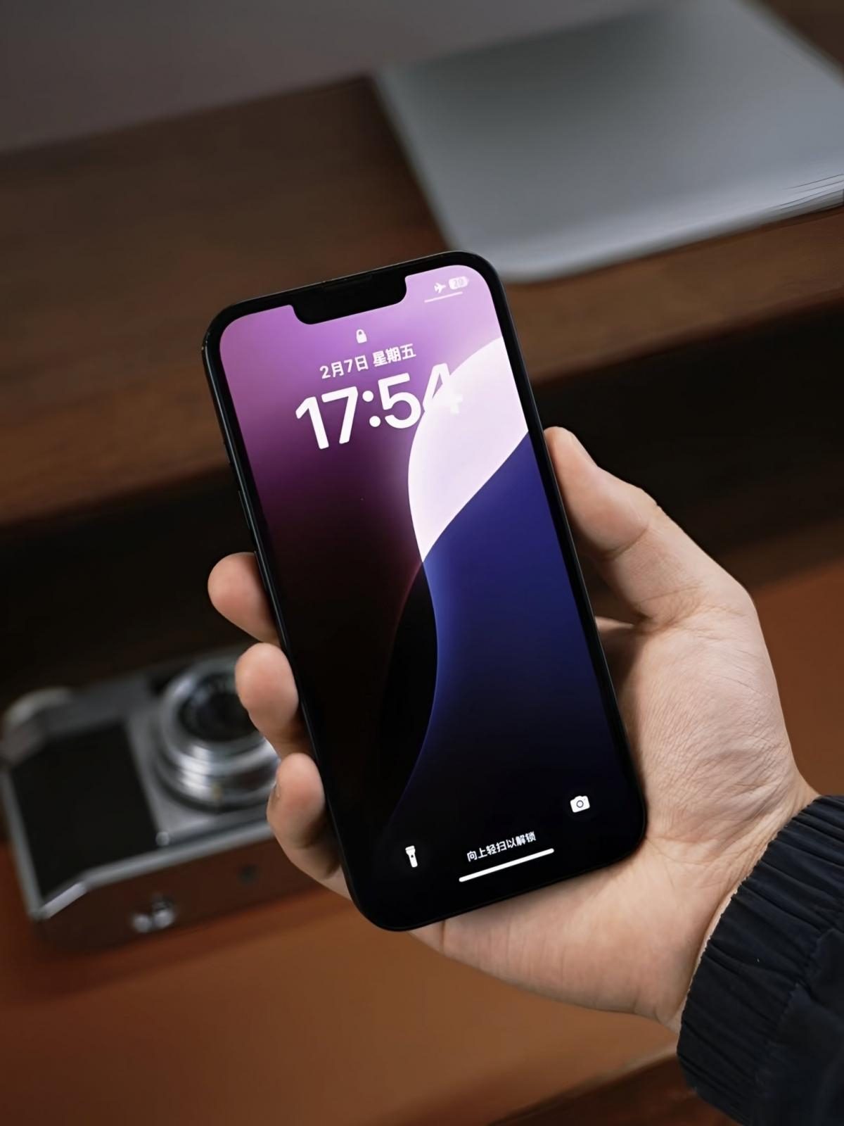 Фото iPhone SE 4 11 лютого 2025 dqxikeidqxitkant