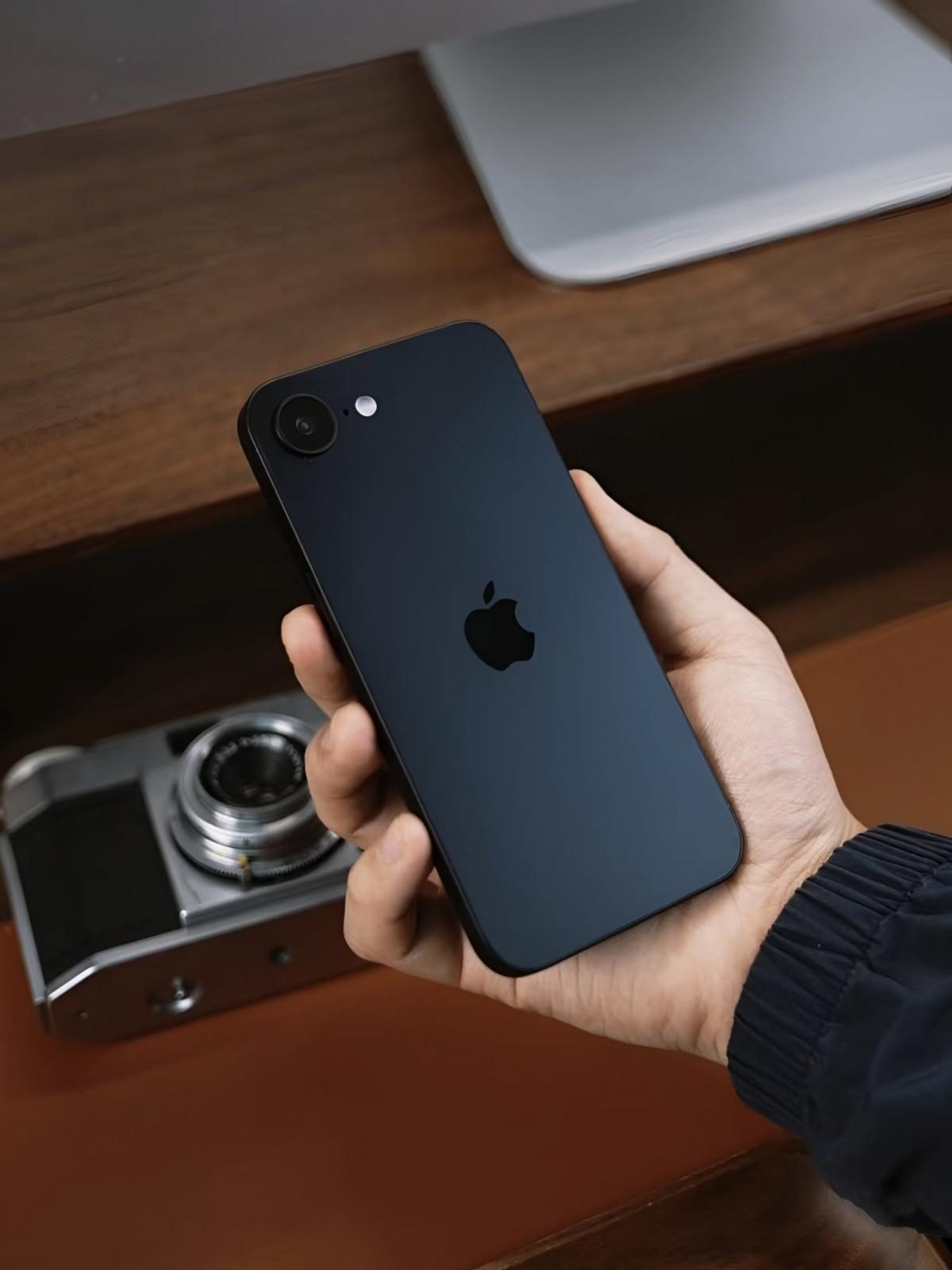 Фото iPhone SE 4 11 лютого 2025