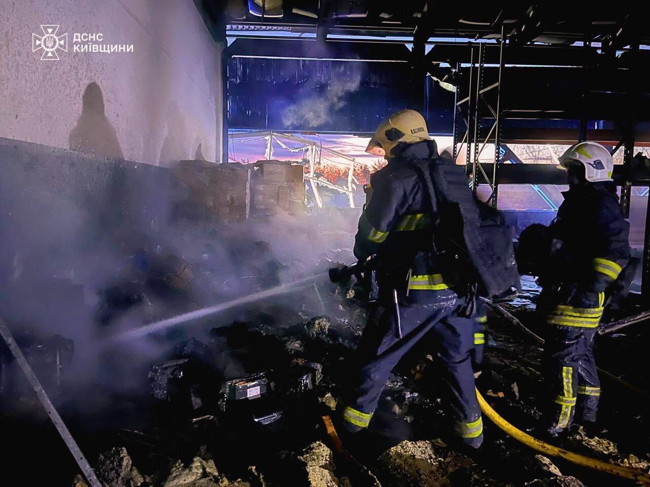 Buildings damaged and fires in several areas, one injured: consequences of the Russian attack on Kyiv region. Photo