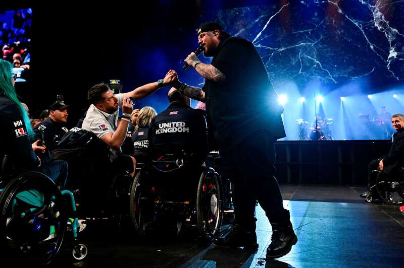 Выступление американского певца Джелли Ролла на церемонии закрытия Игр непокорённых Выступление американского певца Джелли Ролла на церемонии закрытия Игр непокорённых