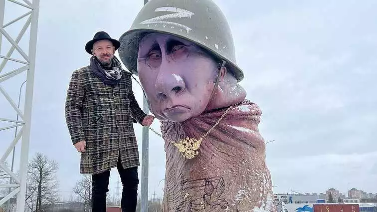 Скульптура Мартинаса Гаубаса dqxikeidqxiqqeant