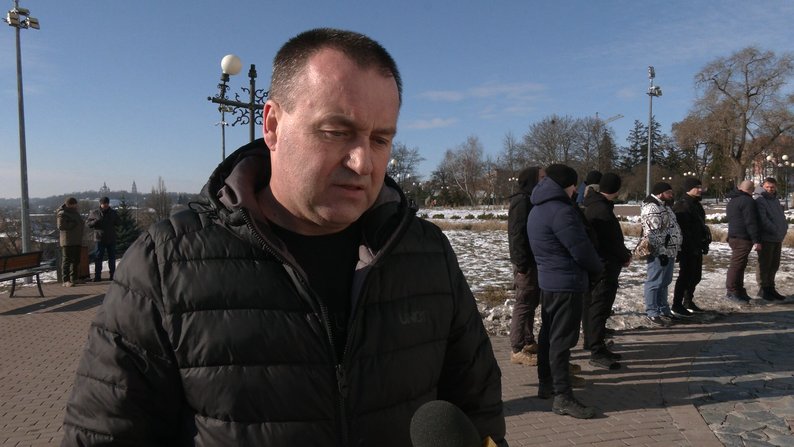 У Чернігові попрощалися з трьома військовослужбовцями, які загинули 14 лютого під час теракту в Миколаєві dqxikeidqxitkant