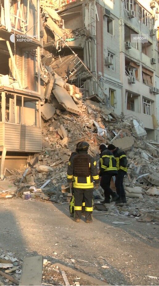 У Херсоні під завалами знайшли тіло мами поранених близнюків: двоє загиблих, п’ятеро постраждалих. Фото і відео