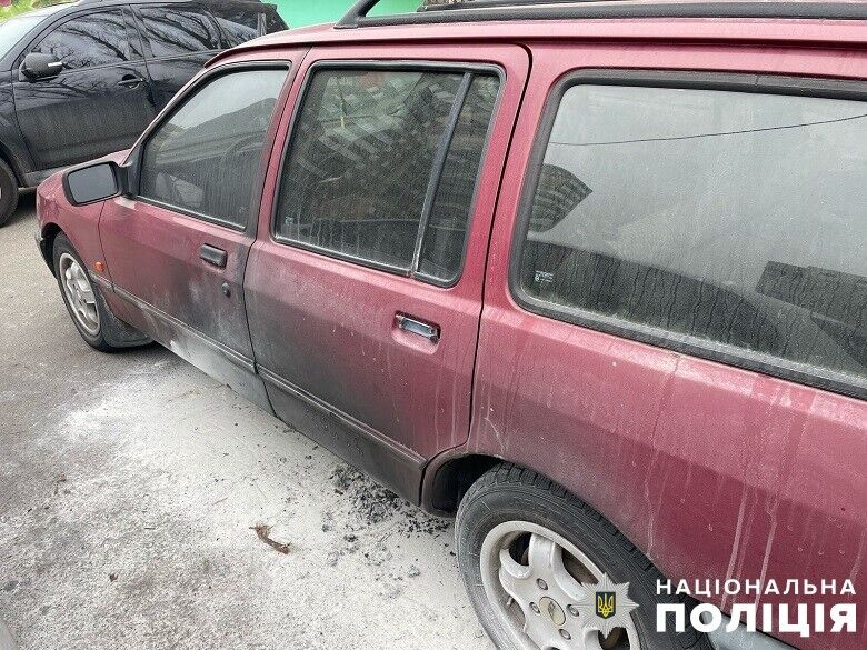 Ходила по Троєщині та підпалювала авто: у Києві затримали зловмисницю. Подробиці та фото dqxikeidqxiqqeant
