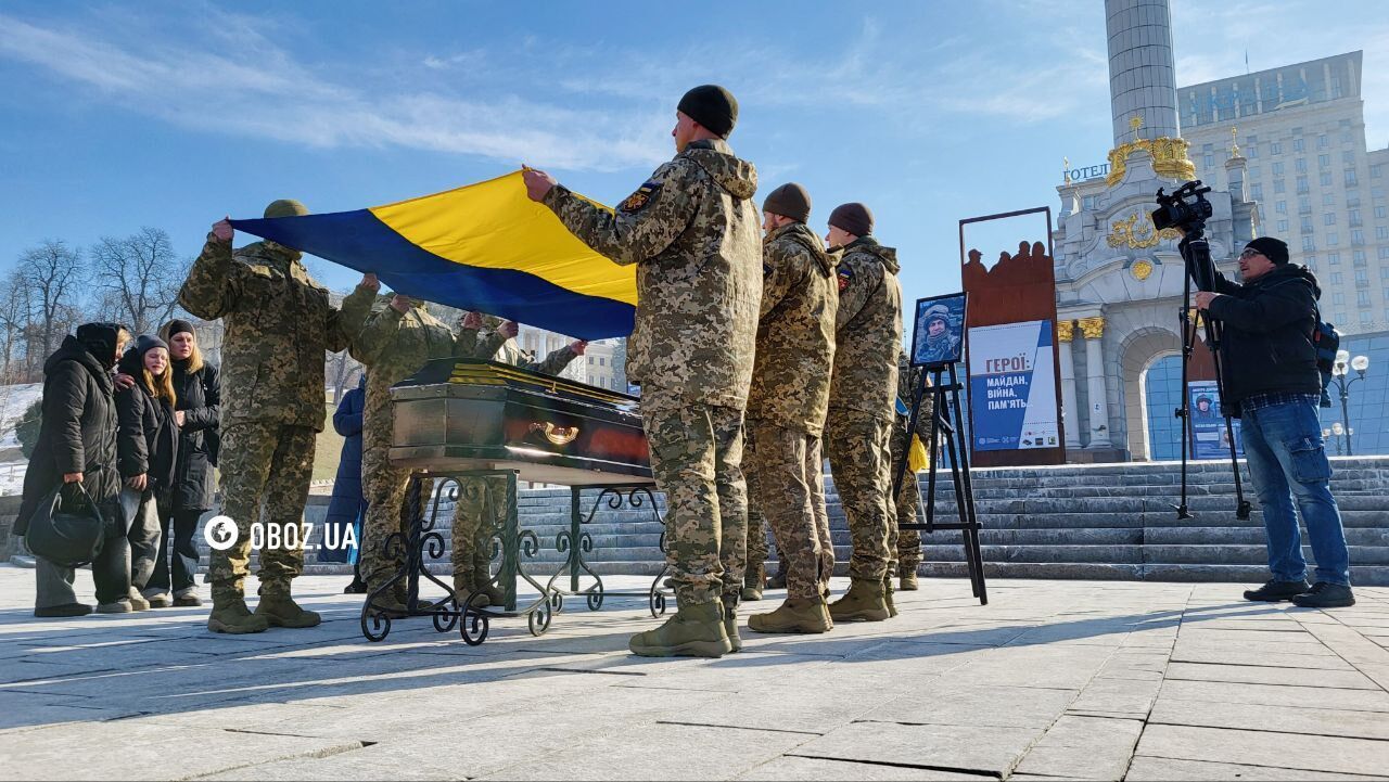 Загинув у боях на Донеччині: у Києві попрощалися з військовим та журналістом Ярославом Шапочкою. Фото та відео