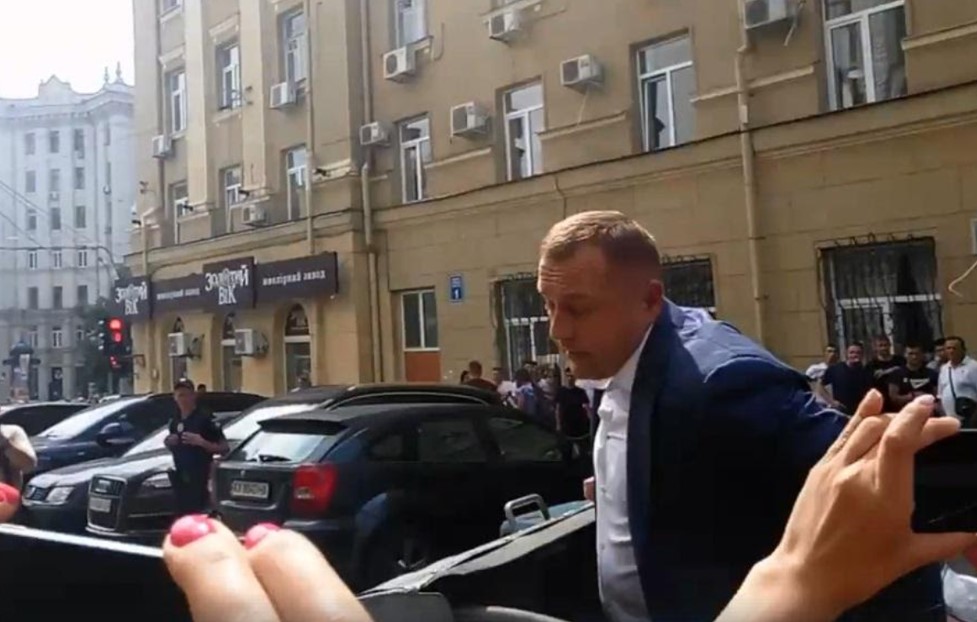 8 квітня 2024 року мер Харкова Ігор Терехов звільнив свого заступника Андрія Руденка dqxikeidqxitkant