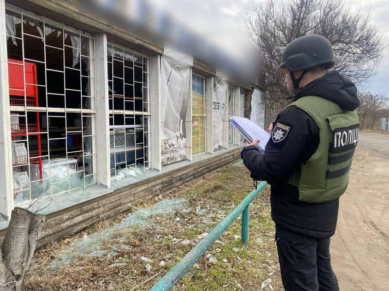 Пошкоджено будинки, авто та дитячий садок: у КОВА розповіли про наслідки російської атаки на Київщину. Фото