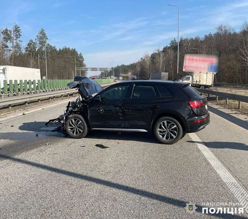На Житомирщині в ДТП загинуло троє людей, ще четверо постраждали: з’явились подробиці. Фото