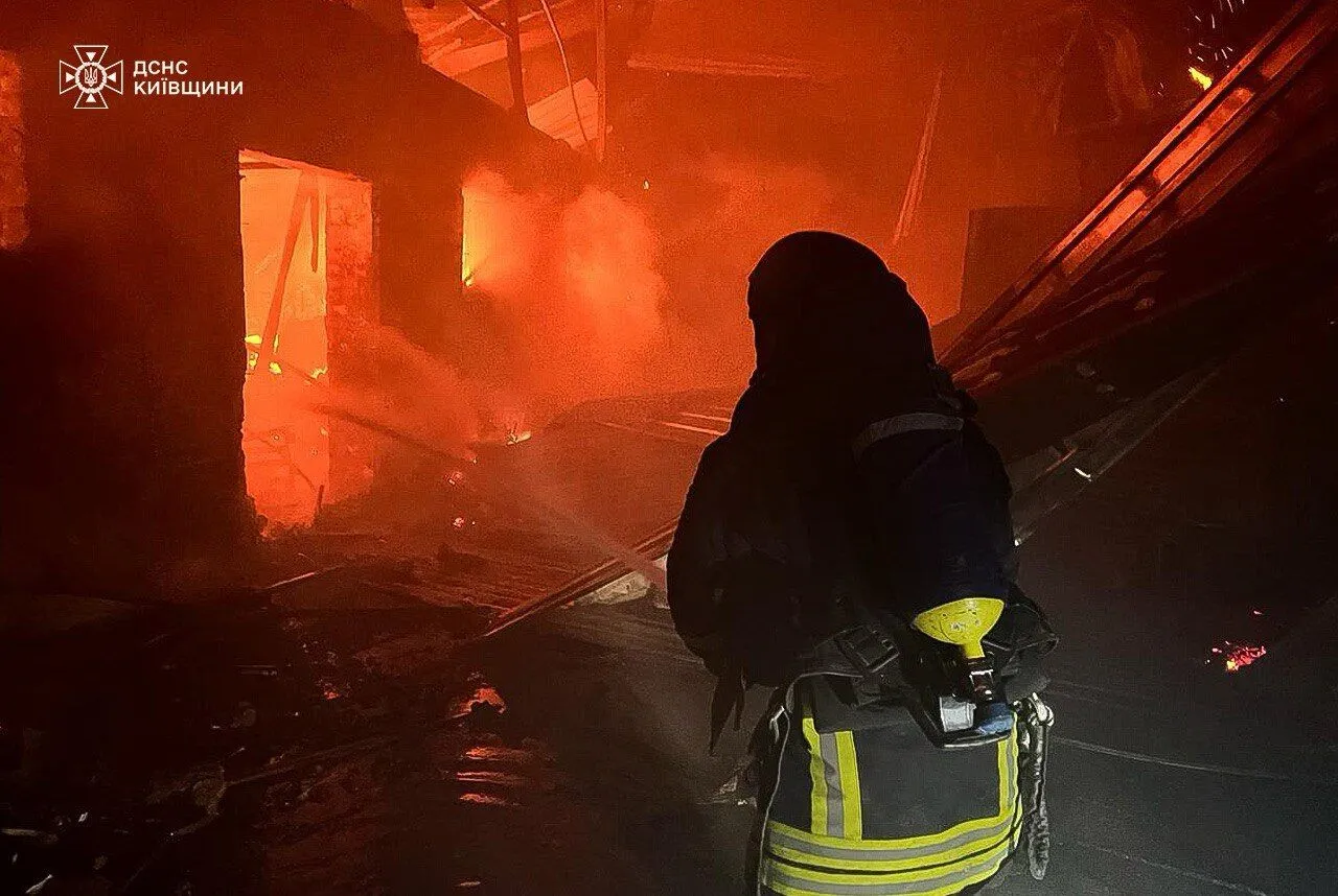 As a result of the enemy attack in Kyiv region, a furniture store caught fire, and houses were damaged. Photo