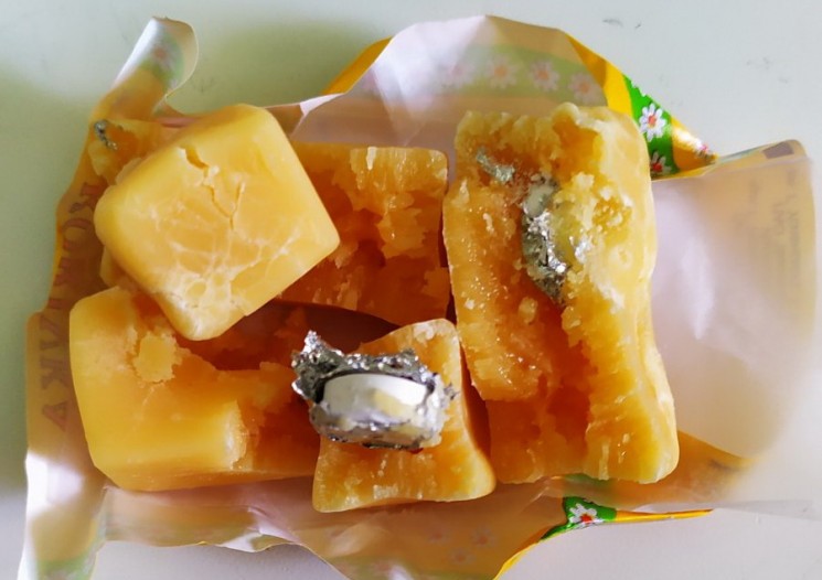 Передав у в’язницю цукерки «Корівка» з наркотиками: як суд покарав чоловіка dqxikeidqxitkant