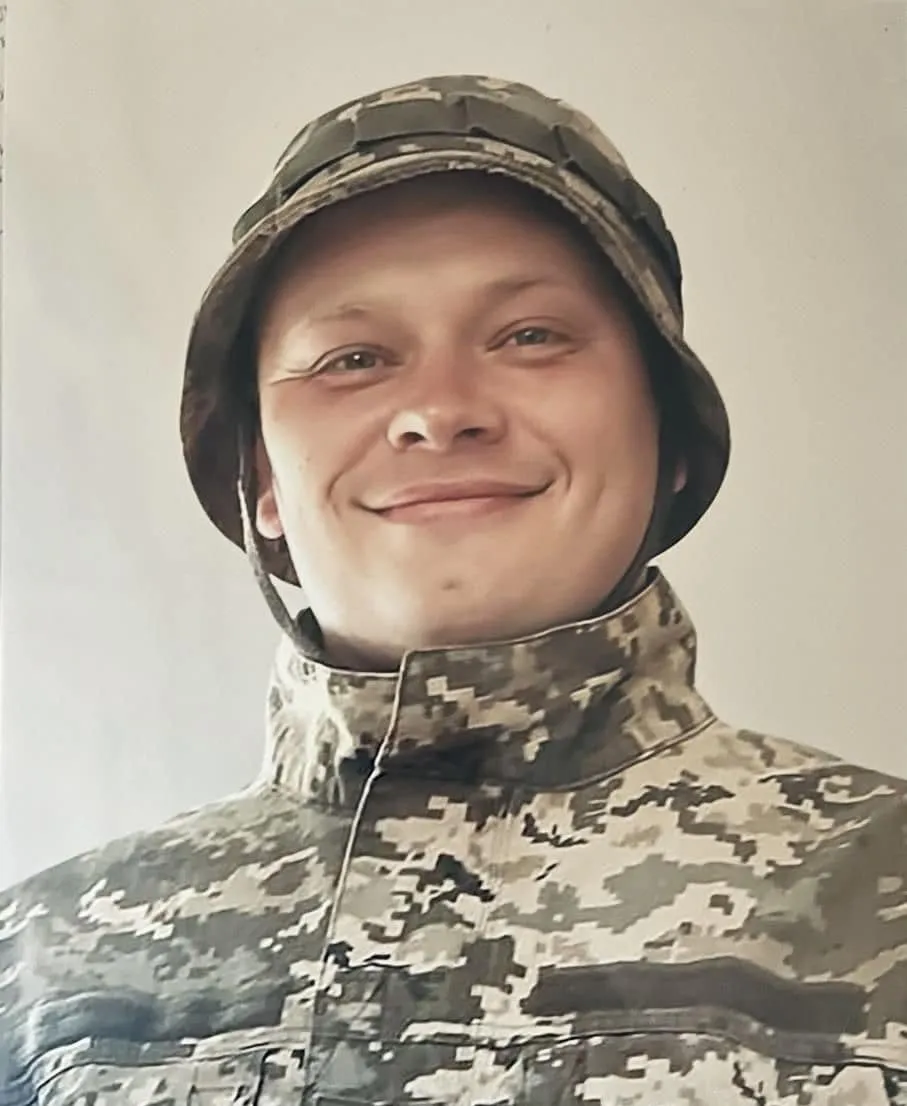 На Запорожском направлении погиб военный из Броваров Артем Ольоленко dqxikeidqxiqqeant