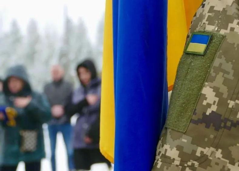 Мріяв створити сім’ю: у Калуші попрощалися з Героєм Миколою Стрільчуком. Фото