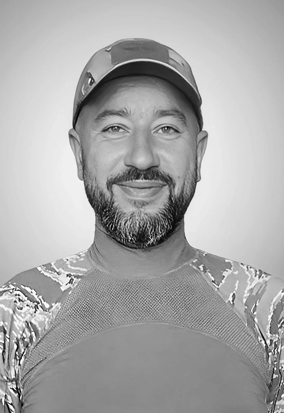 Віддав життя за Україну: в Черкасах попрощалися з воїном, який загинув у боях із окупантами на сході. Фото dqxikeidqxitkant