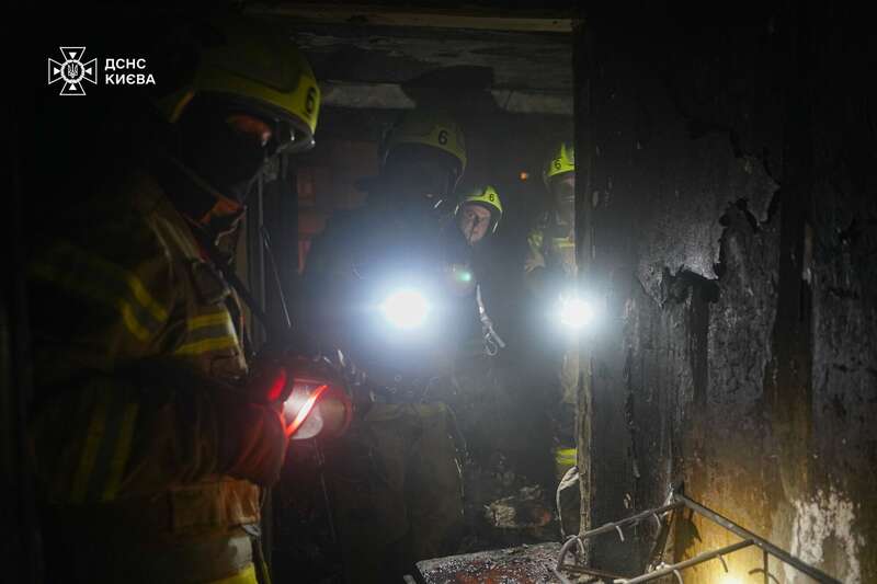 У Києві пожежі за один вечір забрали життя двох осіб. Подробиці трагедій та фото