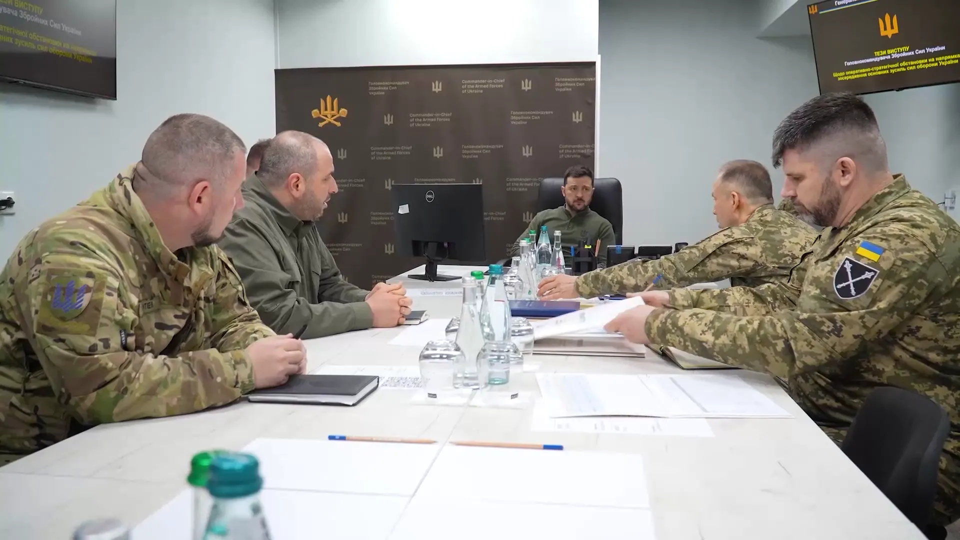 Зеленський провів засідання військового кабінету в Харкові: йшлося про зустріч у Саудівській Аравії й ситуацію на фронті. Відео