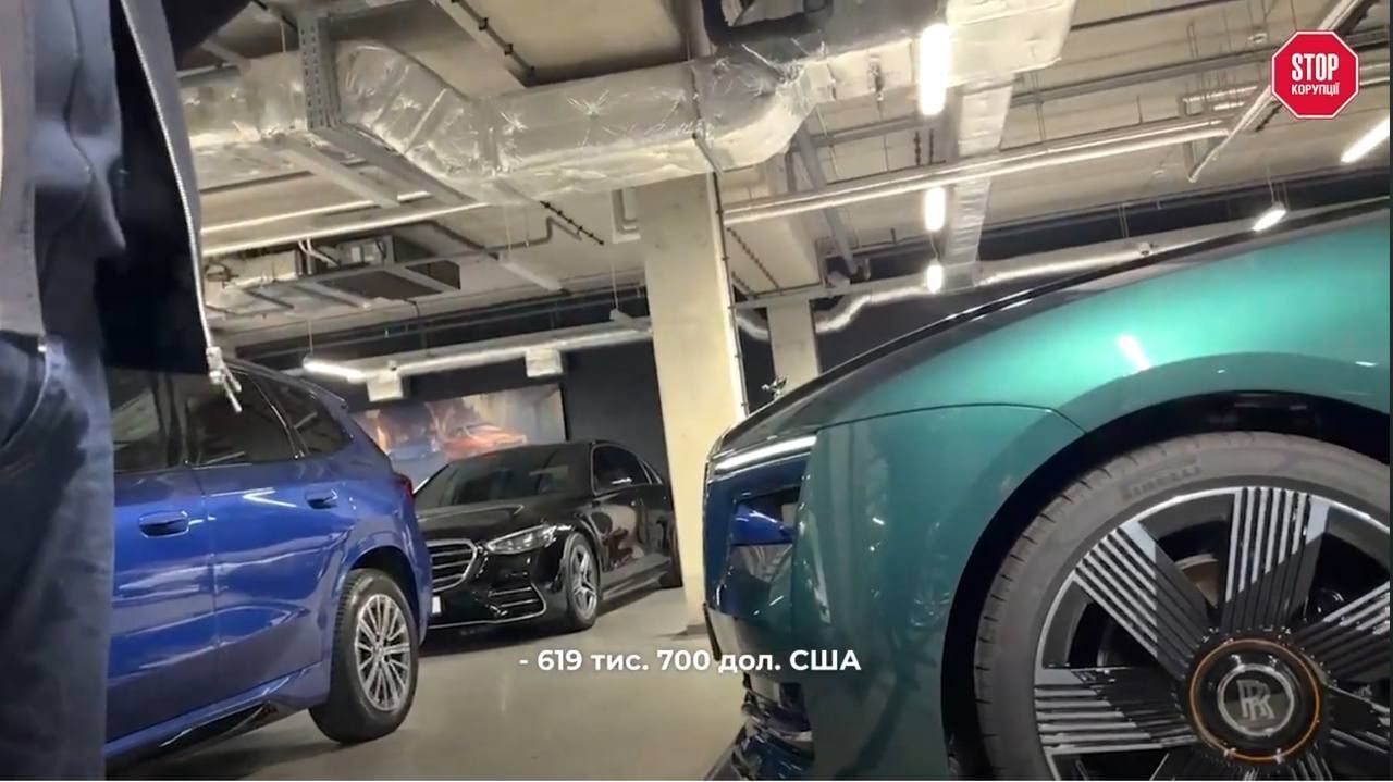 В ООО ’АВТ Бавария’ озвучили стоимость авто Rolls Royce Spectre 2024 года выпуска