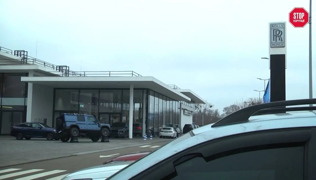 Офіційний дилер Rolls Royce Spectre: СтопКор провів зйомку під прикриттям